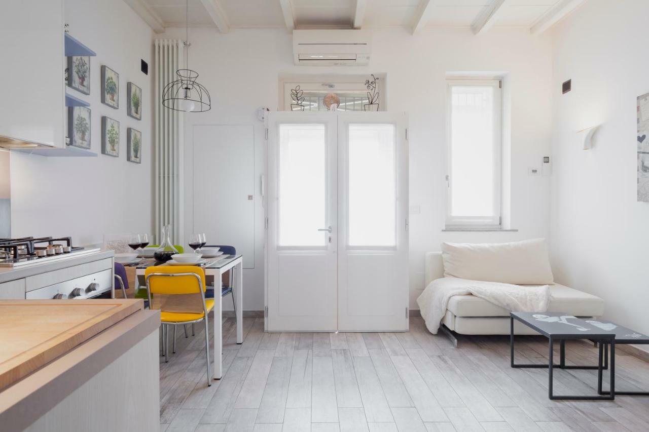 Charming Apartment On The Darsena Navigli - Pulizia Eccezionale Milan Exterior photo